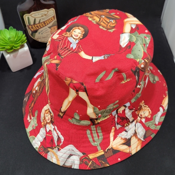 Reversible Pin-Up Cowgirl Themed Bucket Hat - Picture 1 of 7